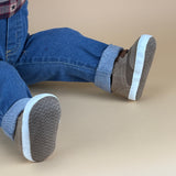 SITTING OPEN LEGS DUDE